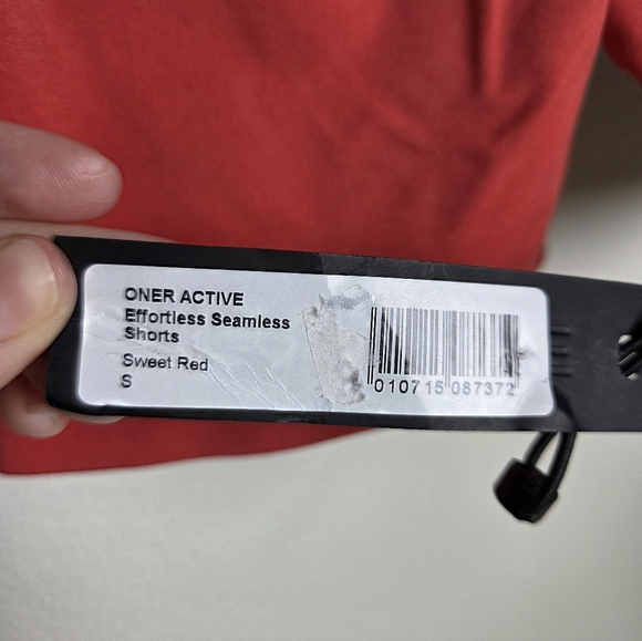 NWT Oner Active Effortless Seamless Shorts Small Sweet Red - Picture 3 of 4